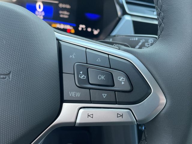 Touran R-Line 1.5TSI DSG AHK/Navi/LED/Kamera/ACC
