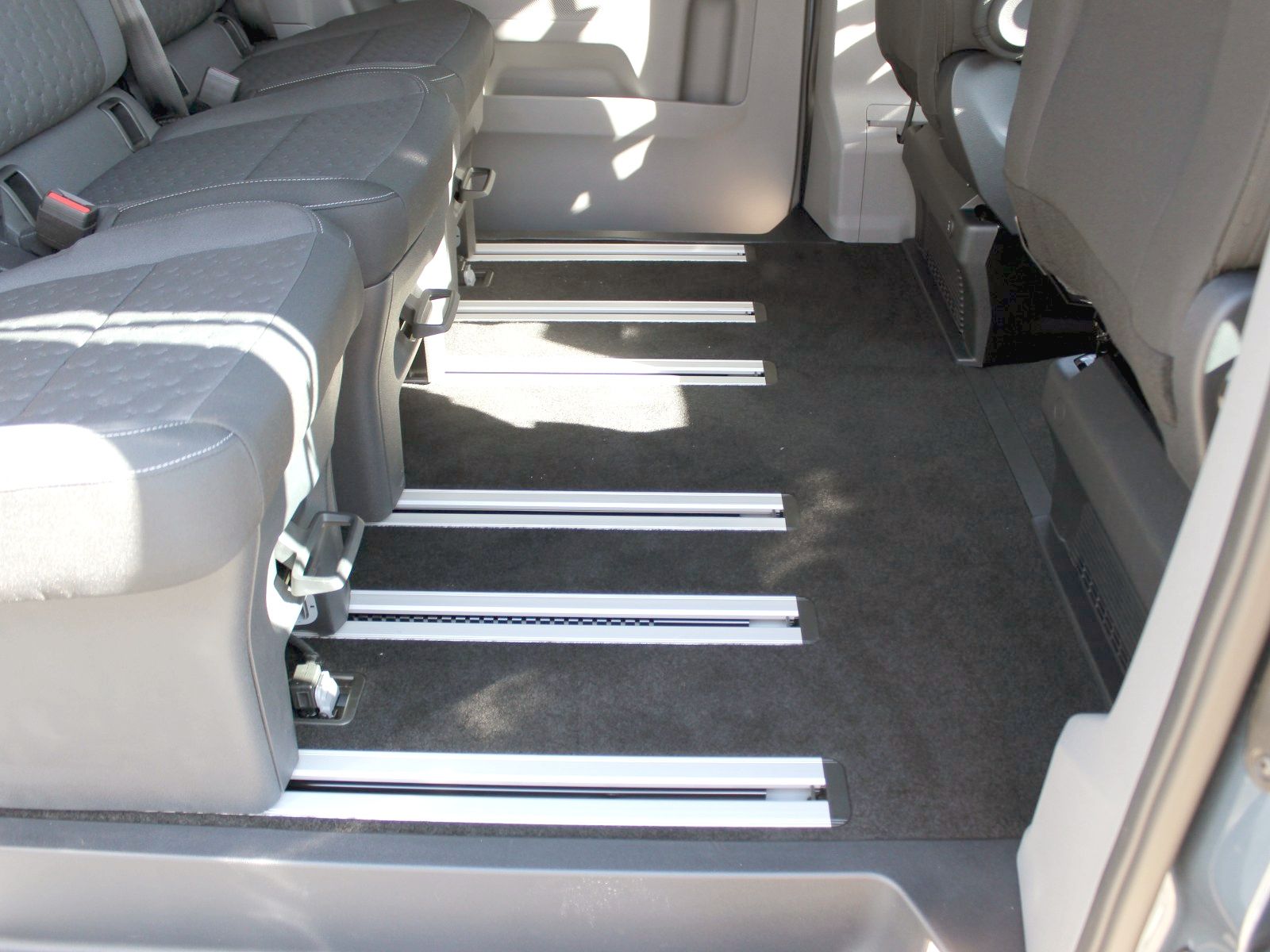 Fahrzeugabbildung Ford Tourneo Custom 320 L1 Tourneo Titanium FWD