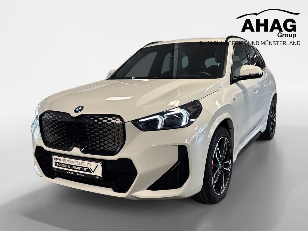 BMW iX1 xDrive30 M Sport Pro H/K 360° ACC HUD adapt.