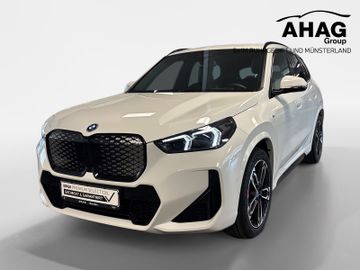 BMW Leasingangebot: BMW iX1 xDrive30 M Sport Pro H/K 360° ACC HUD adapt.