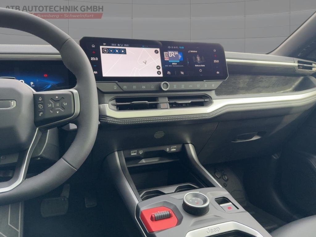 Fahrzeugabbildung Jeep Compass e-Hybrid First Edition PANO MATRIX HEAD-