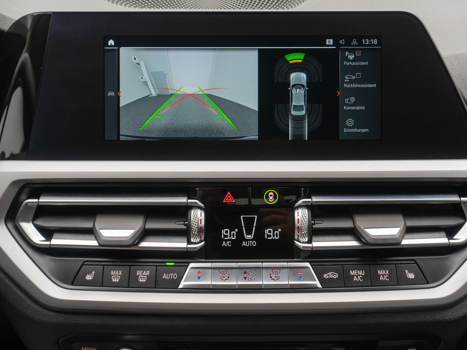 Fahrzeugabbildung BMW 320d Kamera DAB HiFi Stop&Go Fernlichtassist LED