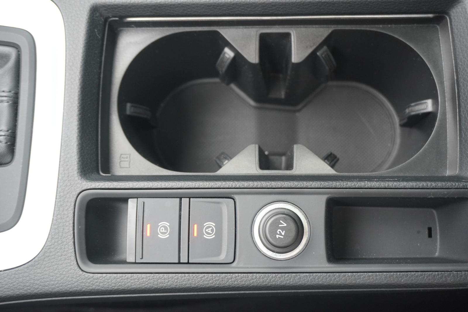 Audi Q3 40 2.0 TFSI quattro basis Panorama AHK LED