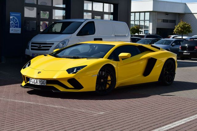 Lamborghini Aventador S *Mietkauf möglich*