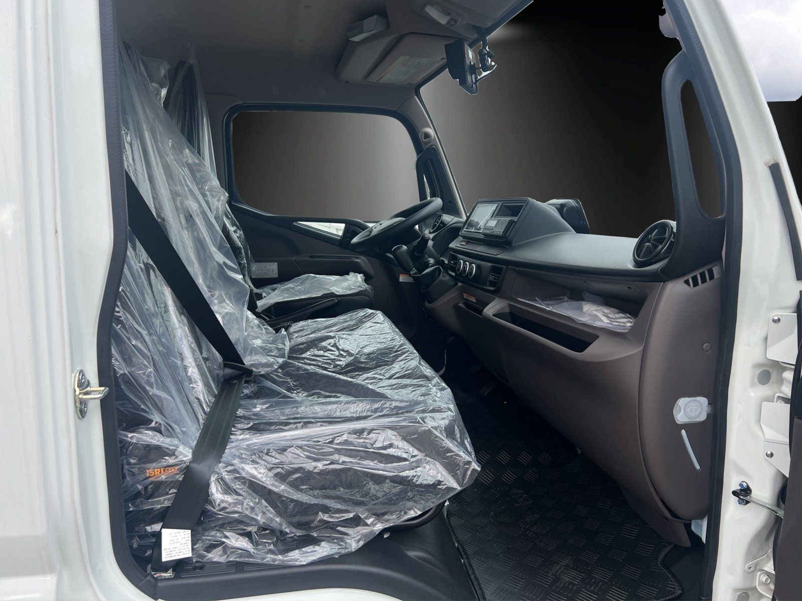 Fahrzeugabbildung FUSO 7C18 4x2 2800 Meiller Trigenius Kipper