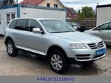 Volkswagen Touareg 3.0 V6TDI Klima Automatik Leder AHK Navi - Volkswagen Touareg aus 2006: V6 TDI