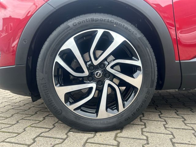 Grandland Ultimate 1.6 Turbo AHK LED LEDER NAVI 
