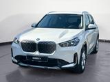 BMW iX1 xDrive30 xLine Premiumpaket Dachreling - weiße BMW iX1