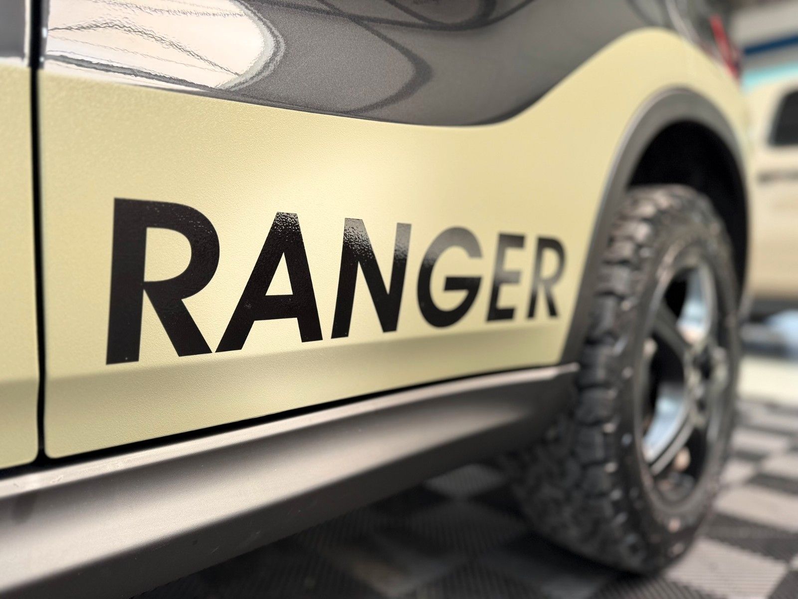 Fahrzeugabbildung Suzuki Vitara 1.4 Mild-Hybrid Comfort 4x4 - RTR Ranger