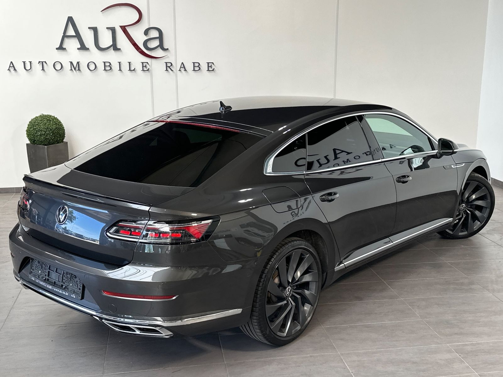 Fahrzeugabbildung Volkswagen Arteon R-Line NAV+LED+ACC+360°-KAM+AHK+DCC+20ZO