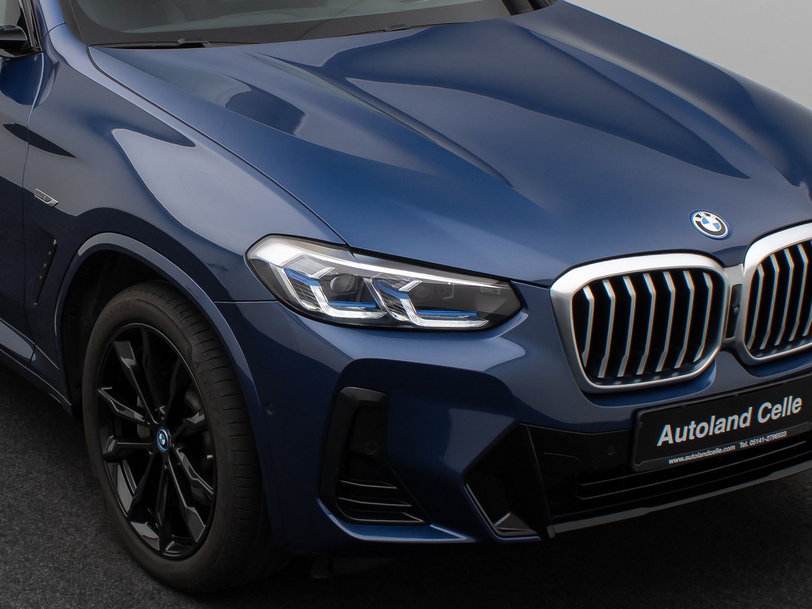 Fahrzeugabbildung BMW X3 xD30e M Sport 360°Laser HUD DAB HiFi AHK 20"