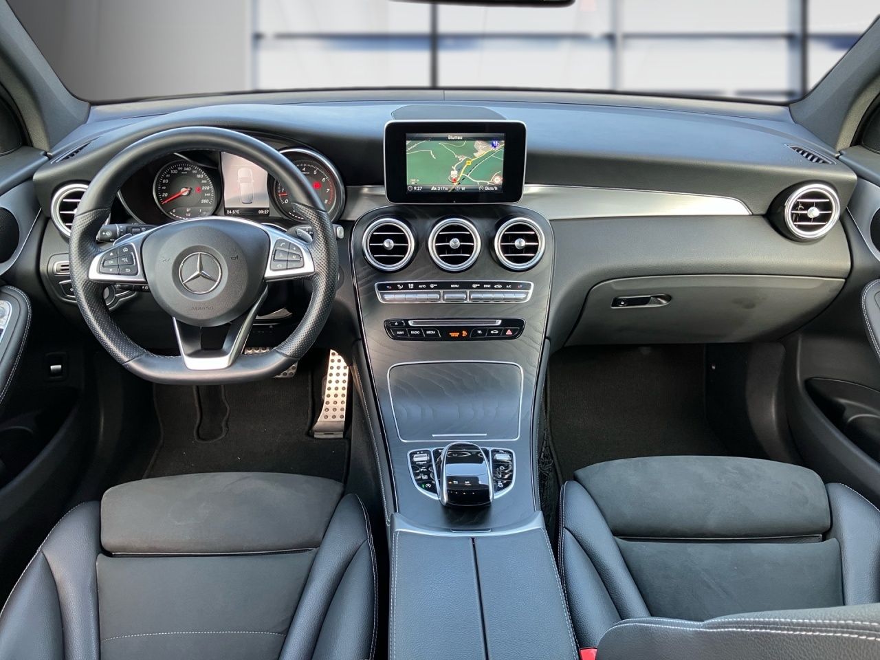 Fahrzeugabbildung Mercedes-Benz GLC 250 4M OFFROAD+AMG+KAMERA+EASYPACK+LED+