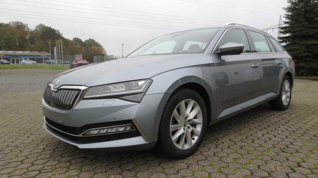 Skoda Superb Combi Style iV *NAVI/LED/SHG*