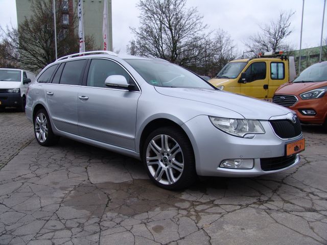 Skoda Superb Combi Elegance-AUTOM/Leder/NAVI/