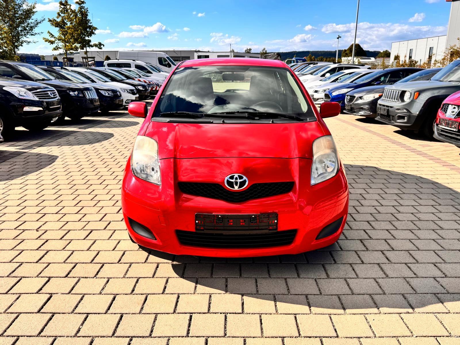 Toyota Yaris Cool Edition / 1.Hand  / TÜV 06 - 2028