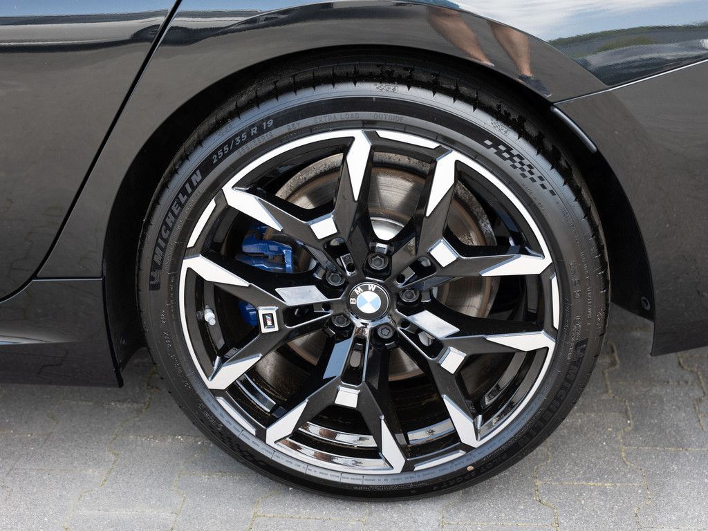 BMW 340i Touring xDrive FACEL. PANO AHK HUD 360° foto 7