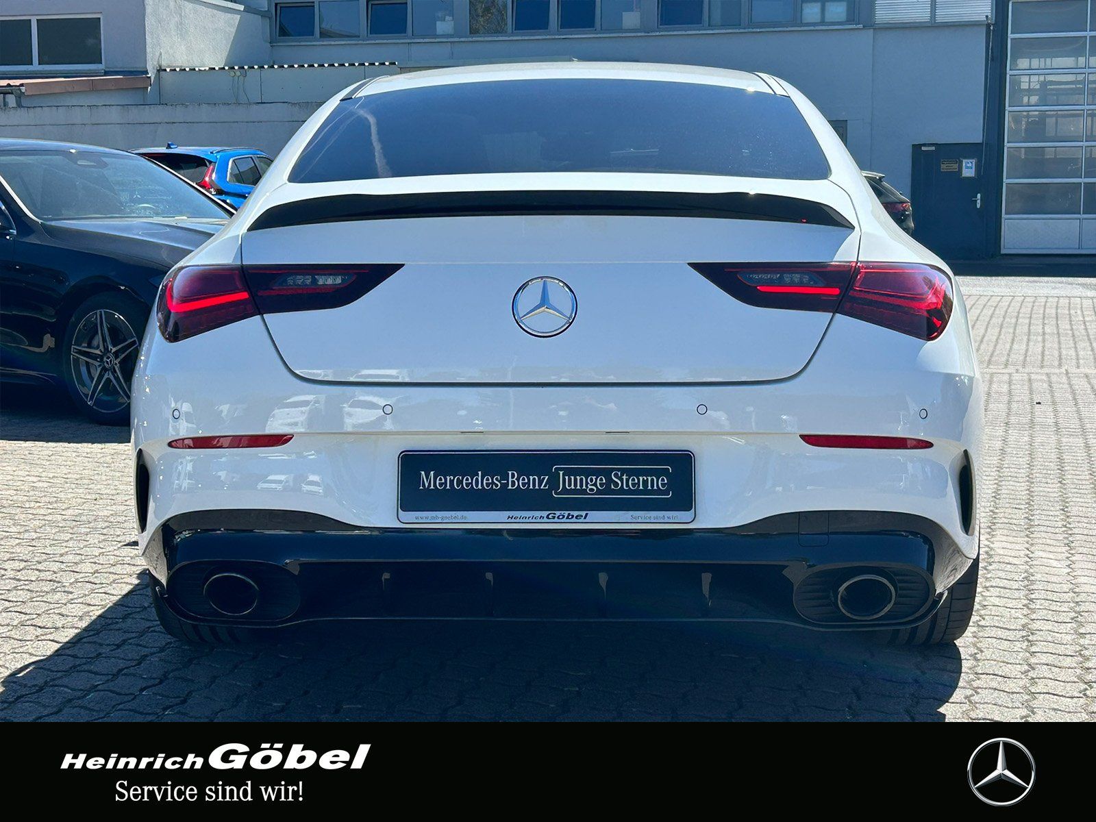 Fahrzeugabbildung Mercedes-Benz AMG CLA 35 4M AERODYNAMIK*STANDHEIZUNG*PANORAMA