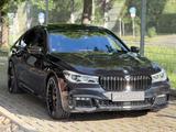 BMW 750d xDrive/M PAKET/GSD/LASER/H+K/FERN.PARKEN - BMW 750 mit Diesel-Antrieb
