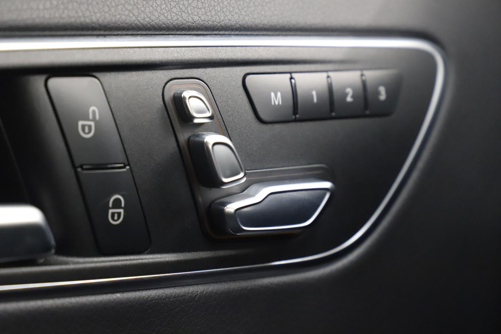 Mercedes-Benz A 45 AMG 381PS 4Matic Carplay Memory Pano PAGA