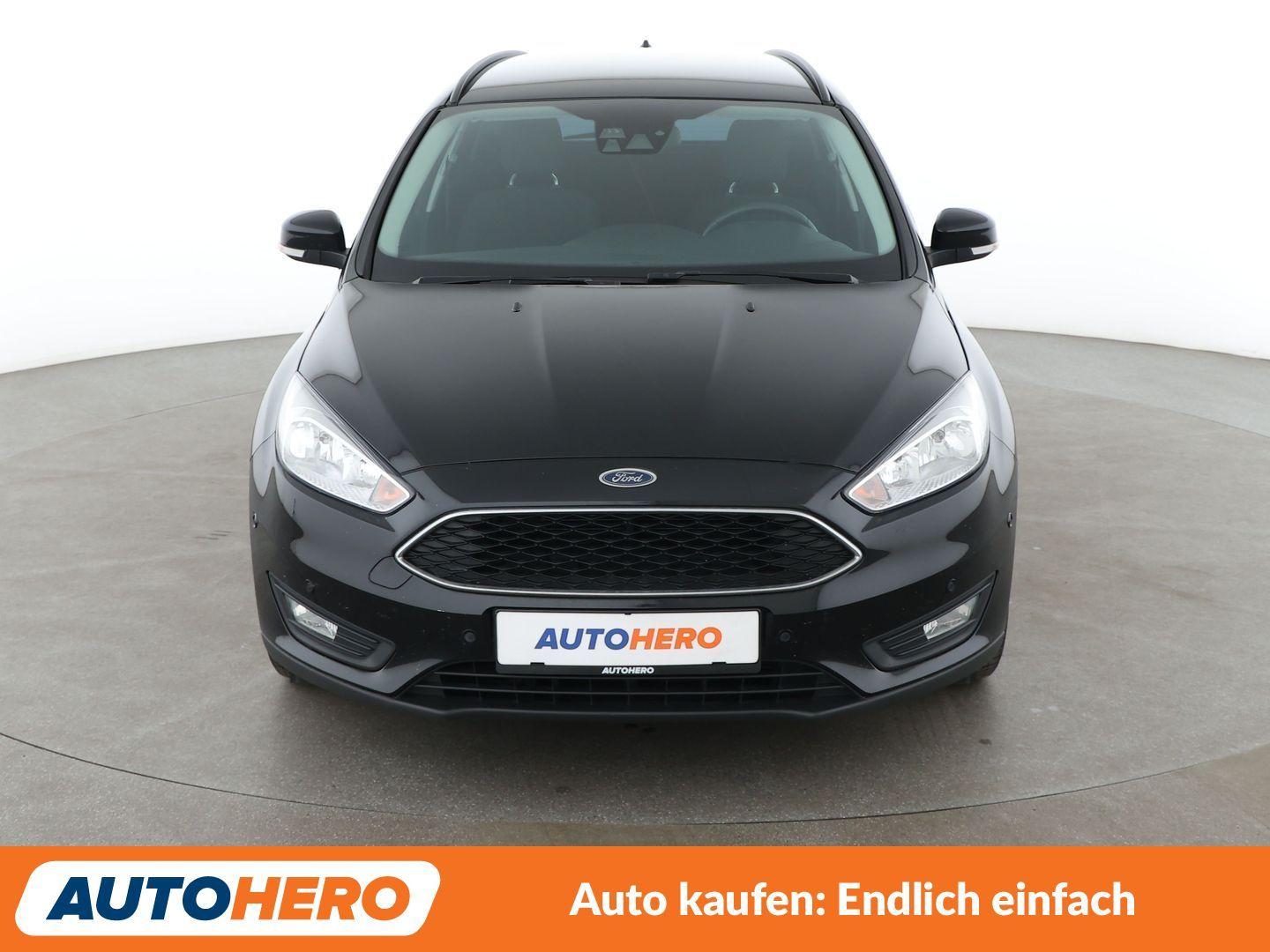 Ford Focus 1.0 EcoBoost Business*NAVI*TEMPO*PDC*SHZ*