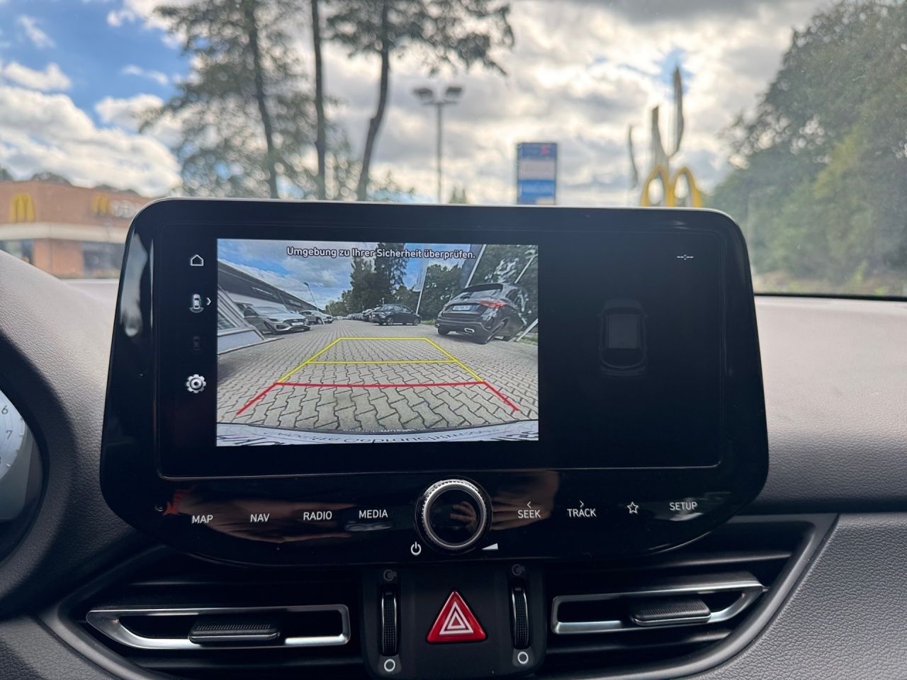Fahrzeugabbildung Hyundai i30 PRIME KAM*LED*NAVI*SHZ*LHZ*PDC*CARPL*2Z-KLIM