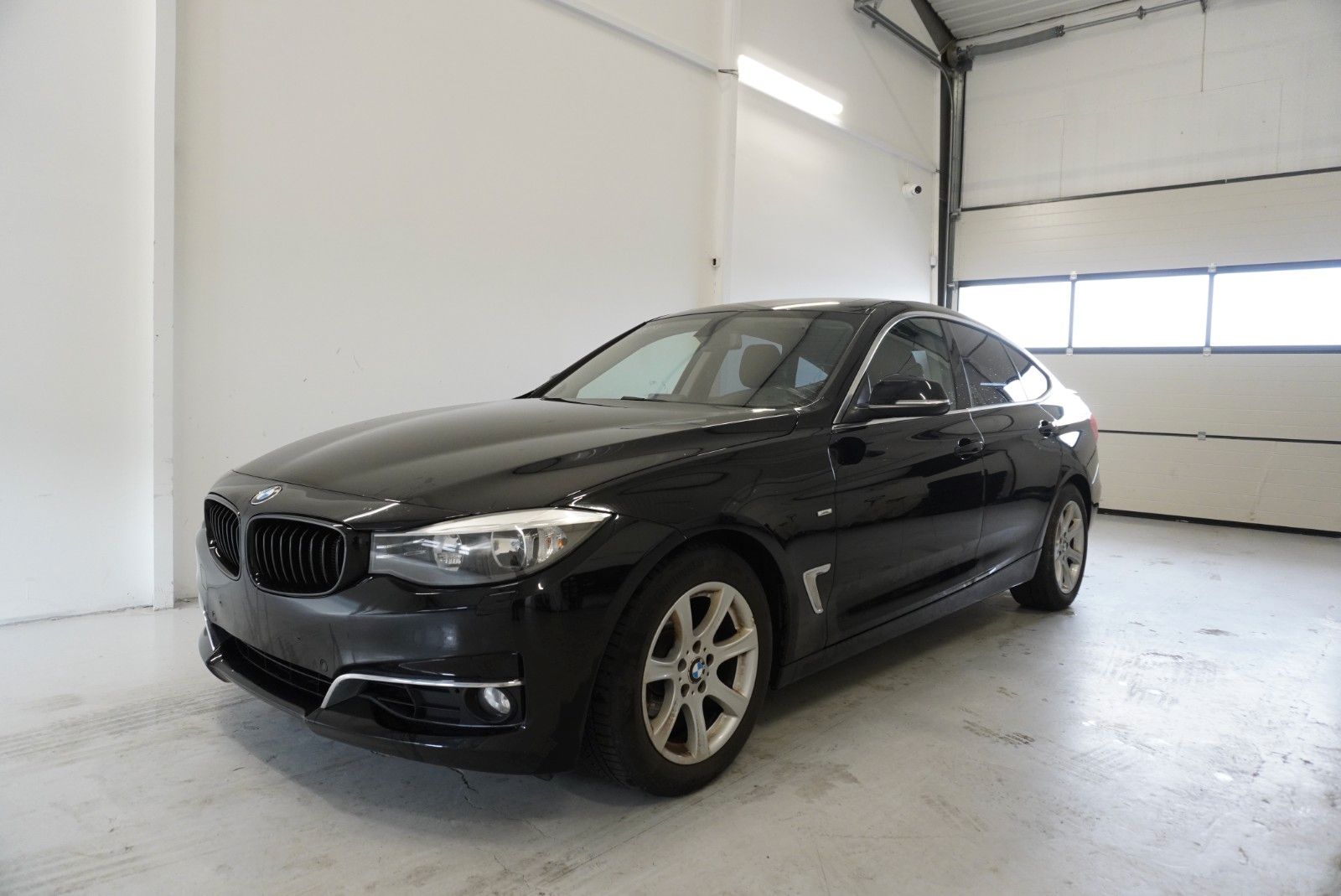 BMW 320 Gran Turismo - 1