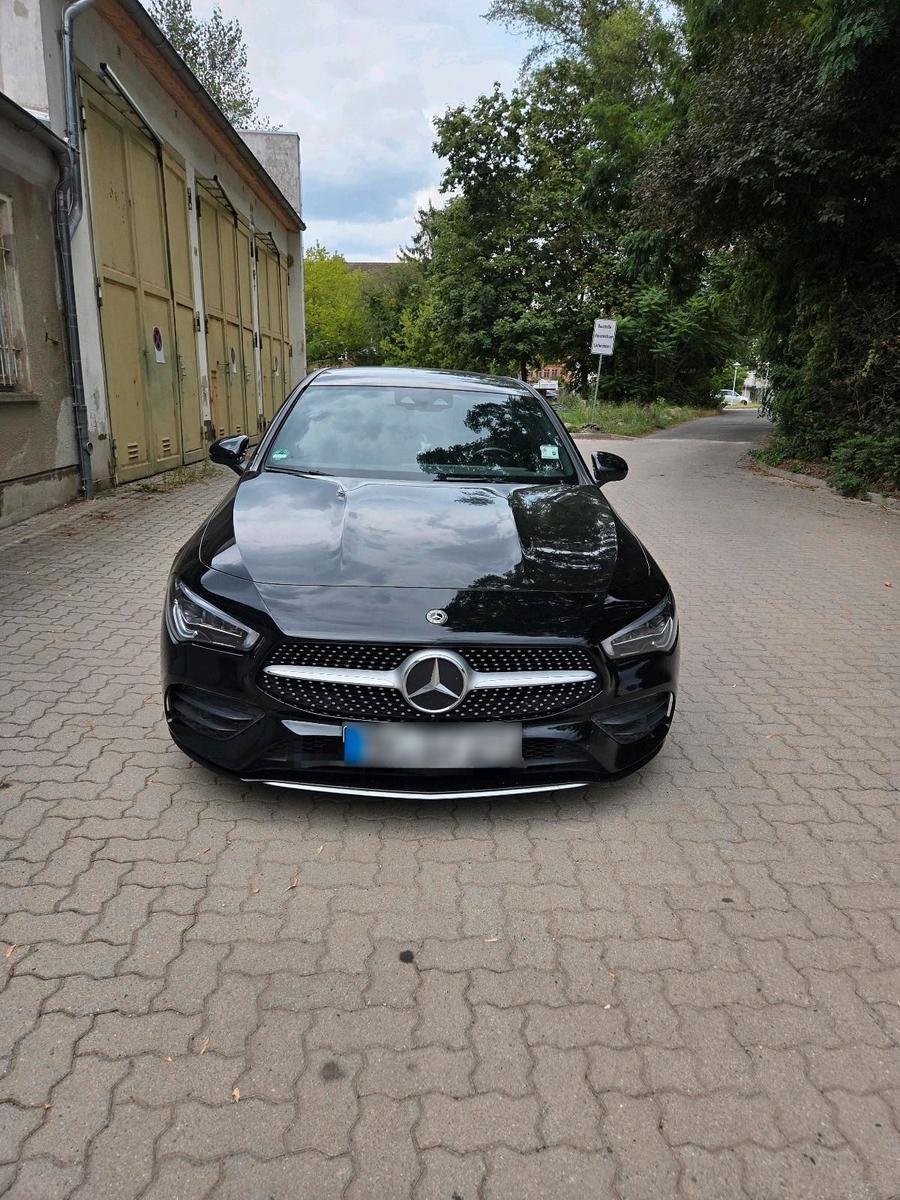 Mercedes-Benz CLA 220