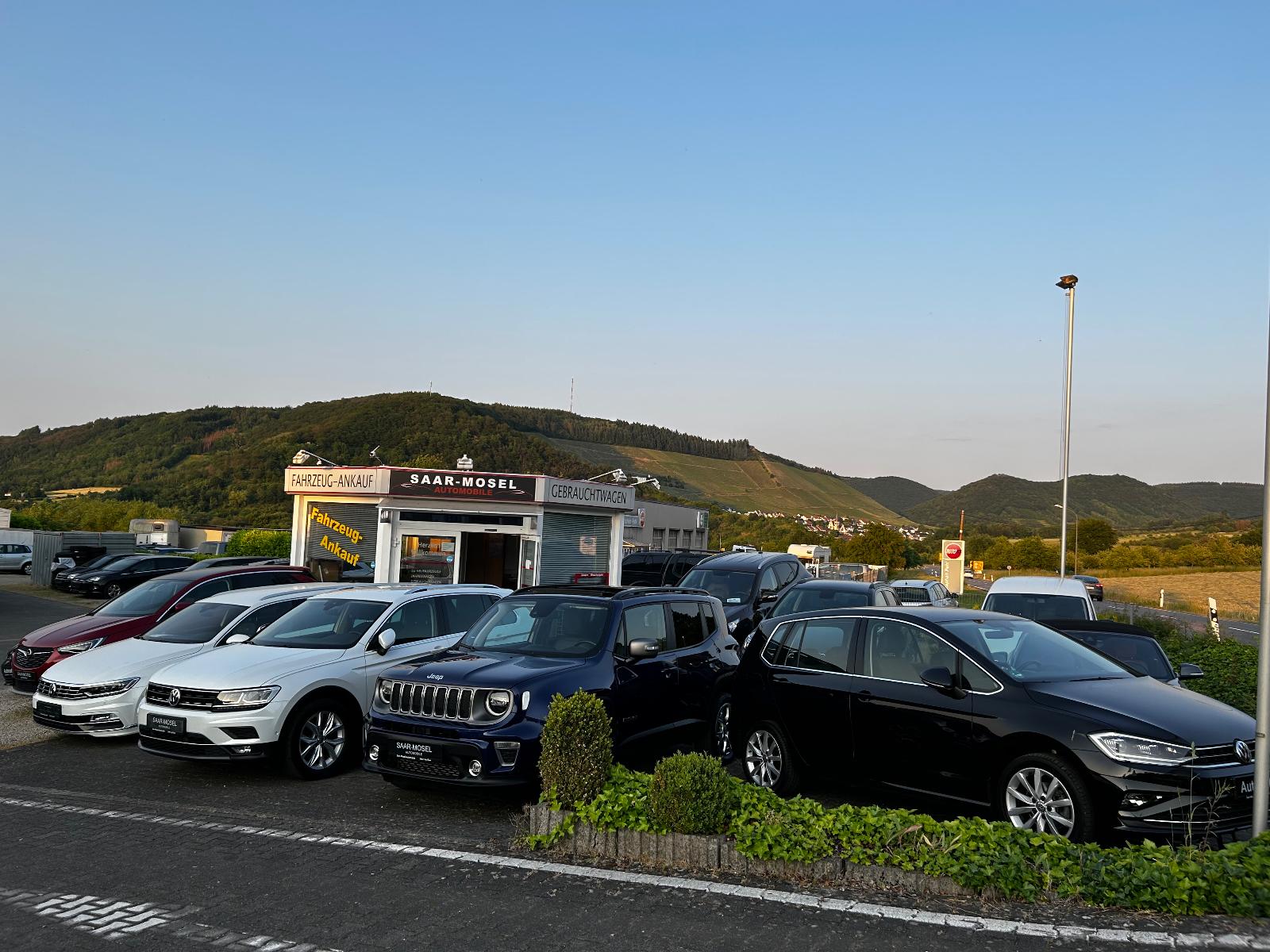 showroom-image-top