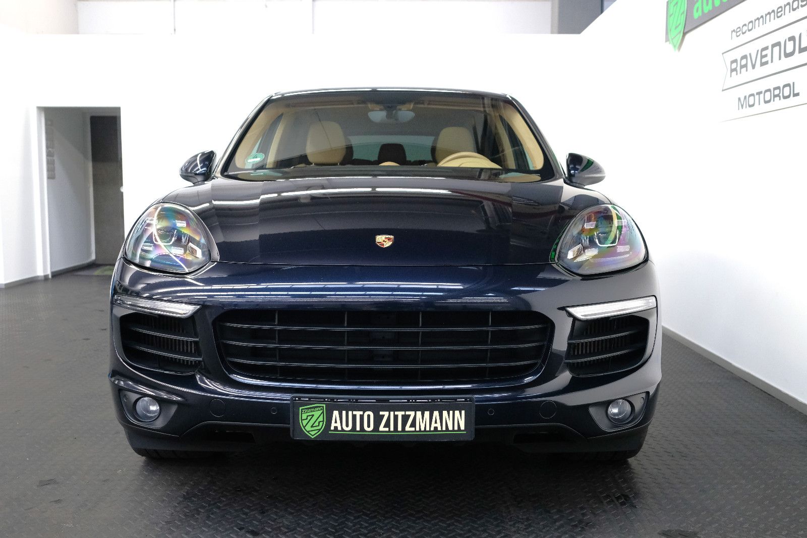 Fahrzeugabbildung Porsche Cayenne S Diesel/PANO/LED/PCM/CHRONO