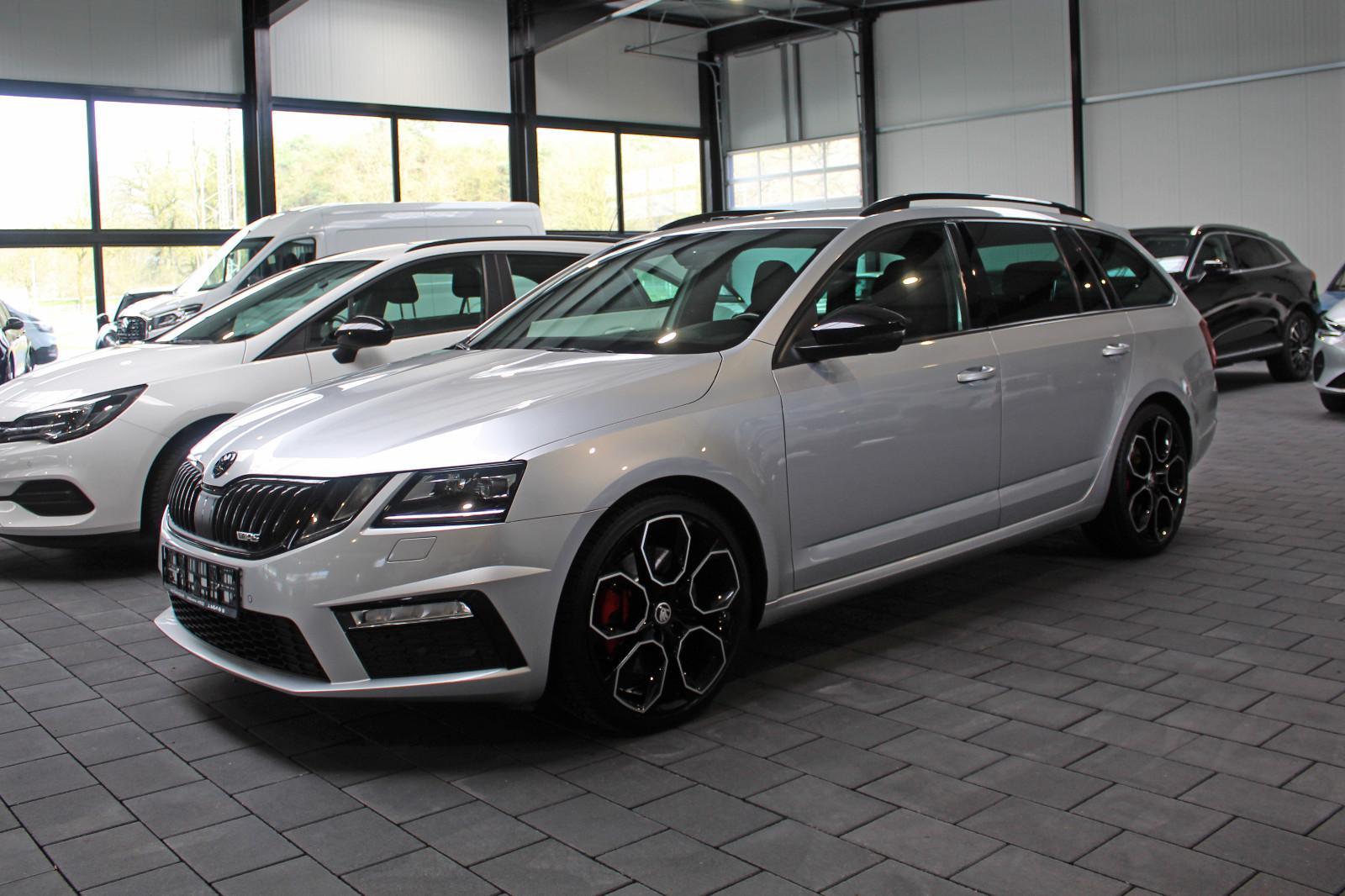 Skoda Octavia Combi 2.0 TSI RS (AHK, Business Paket)