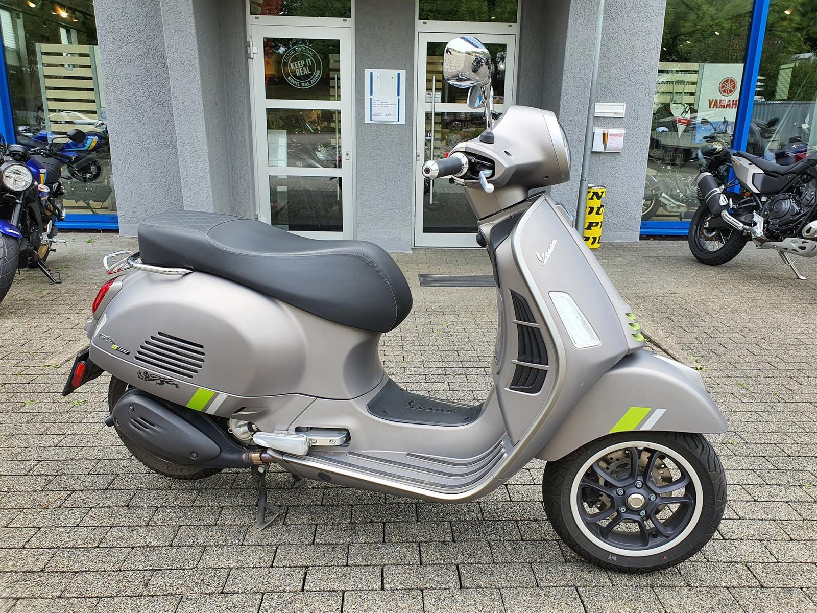 Vespa GTS 300