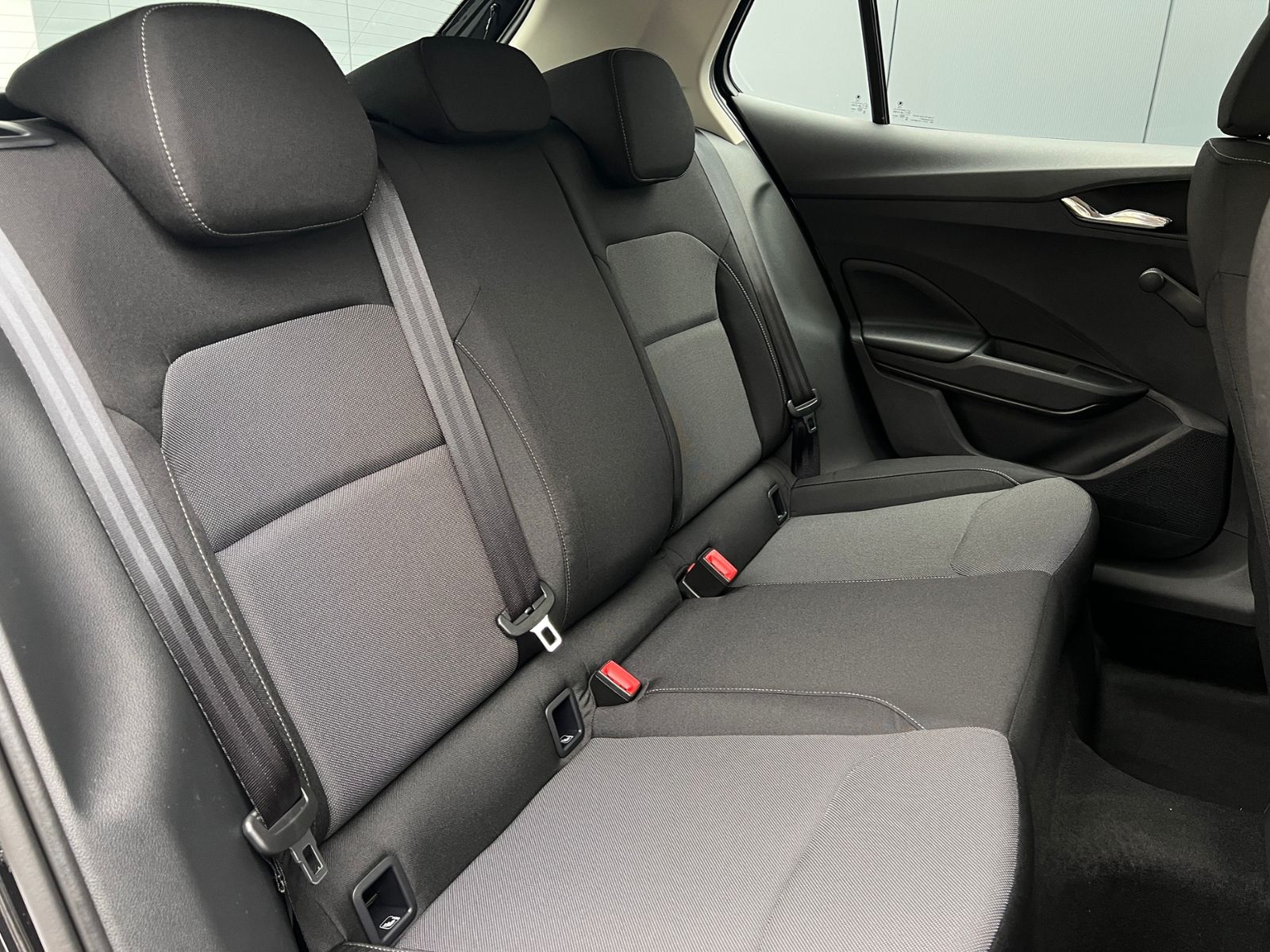 Fahrzeugabbildung SKODA Fabia Edition 130 1.0 TSI DSG *Garantie, LED, 15