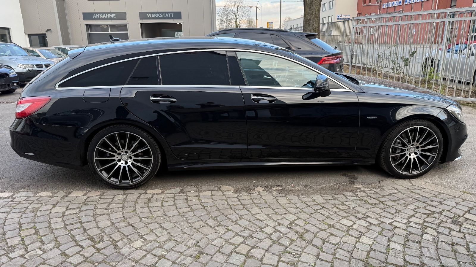 Fahrzeugabbildung Mercedes-Benz CLS 350 Cdi 4-Matic Final-Edition AMG-Line