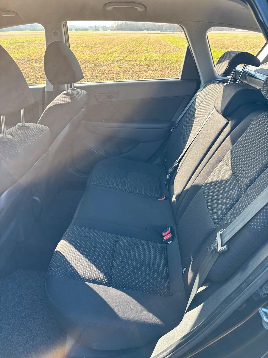 Hyundai i30 2011 — photo 5
