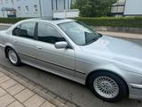 BMW E39 520i 6 Zylinder - BMW 520 aus 1999: 520i