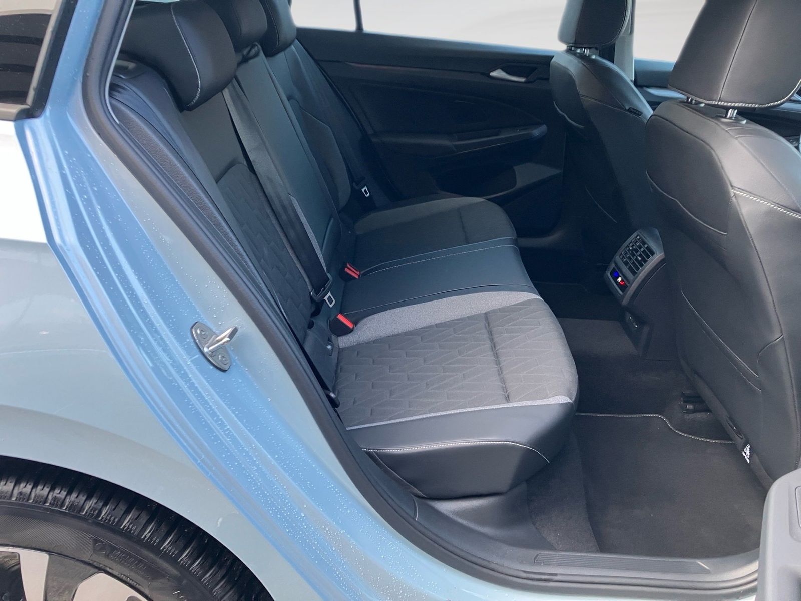 Volkswagen Golf - Bild 10