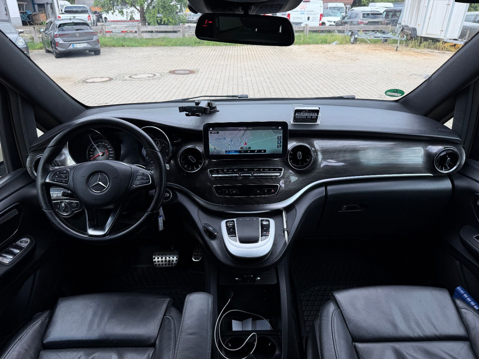Fahrzeugabbildung Mercedes-Benz V 250 d 4MATIC extralang |360°|LED|TAXI