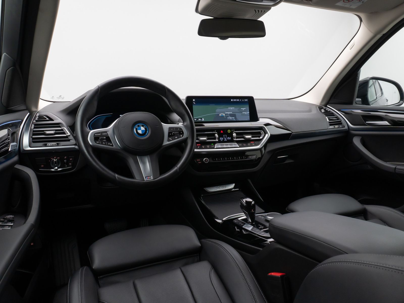 Fahrzeugabbildung BMW X3 xD30e Kamera DAB HiFi Komfort MSport 19Zoll