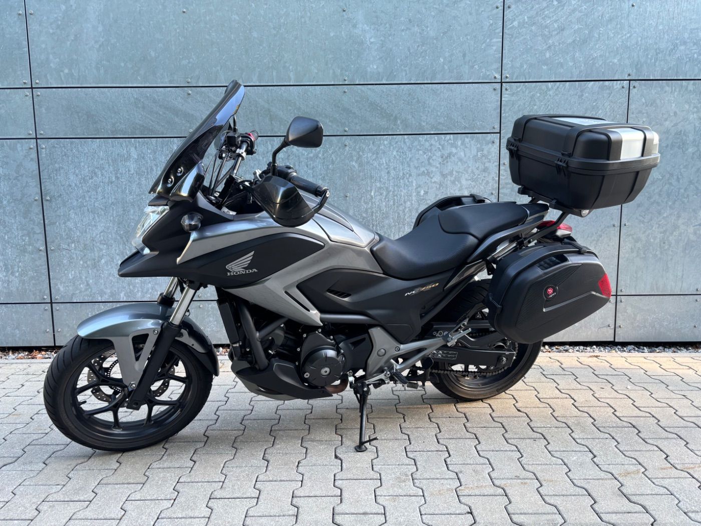 Fahrzeugabbildung Honda NC 750 X Griffheizung Seitenkoffer Topcase