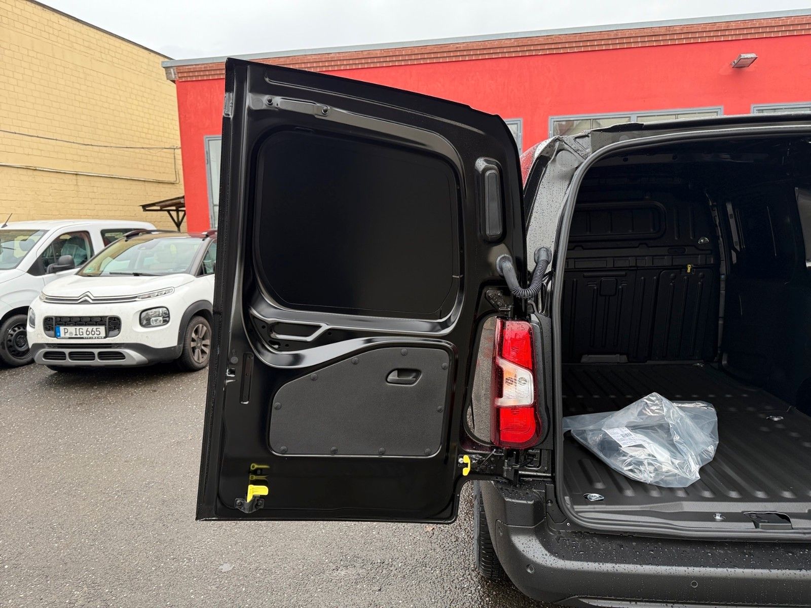 Fahrzeugabbildung Citroën Berlingo 1.5 Diesel 100 XL EHZ*Neuwagen