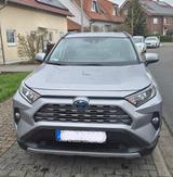 Toyota RAV4 , 2.5 VVT-i Hybrid, Team D 4x2 - Toyota RAV 4 mit Hybrid-Antrieb: Silber