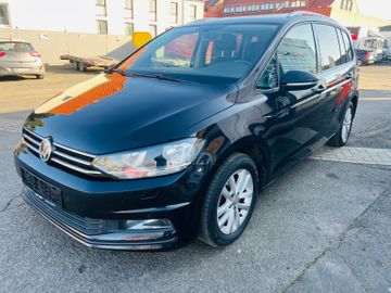 Volkswagen Touran - 1