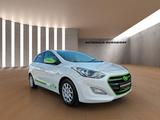 Hyundai i30 Lim. 1.4 CRDi Klima PDC Sitzheizung Tempomat - Hyundai i30 mit Diesel-Antrieb: Limousine, 1.4