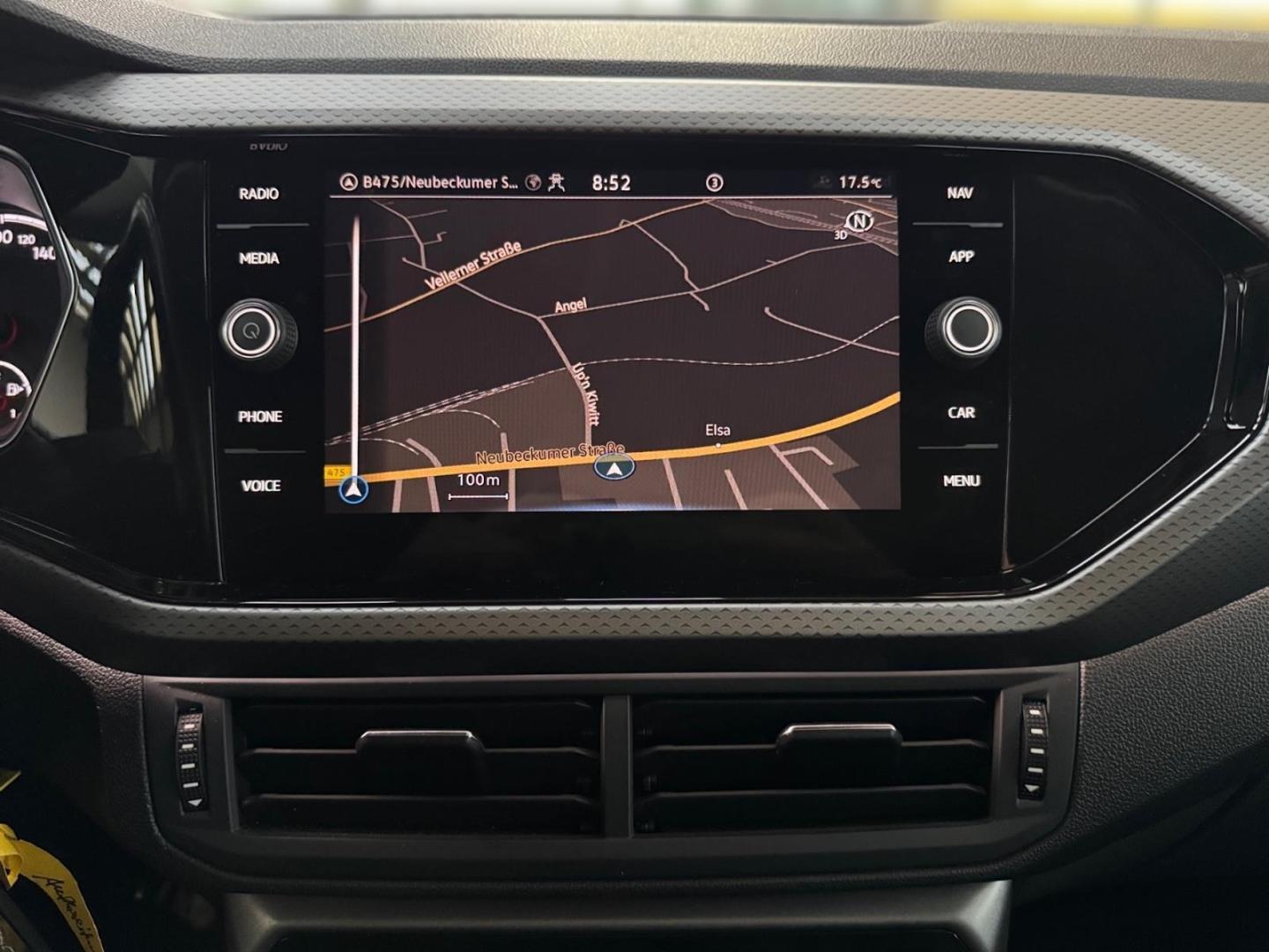 Volkswagen T-Cross Active 1.0 TSI Navi Sitzh. 2x PDC