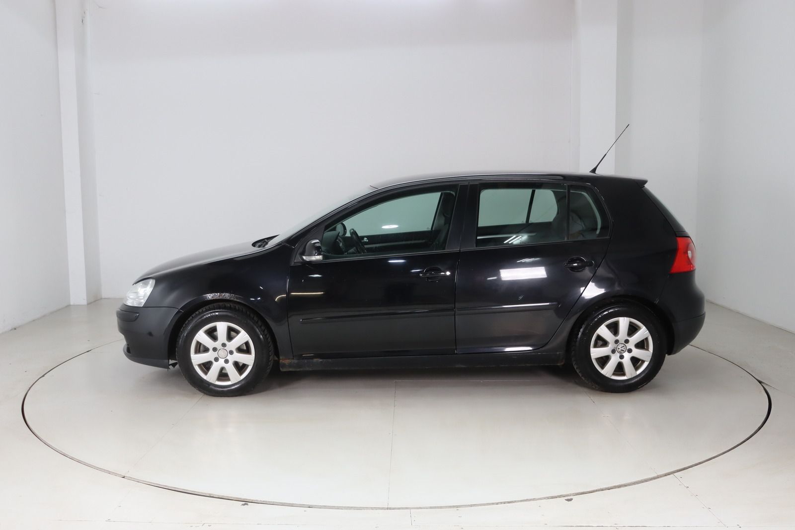 Fahrzeugabbildung Volkswagen Golf V 2.0 TDI DPF Sportline * AAC * Sitzhzg *