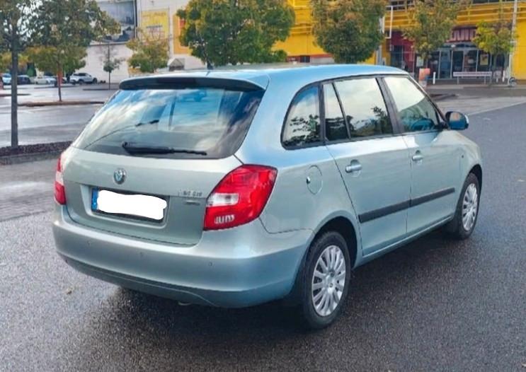 Skoda Fabia 2011 — interior