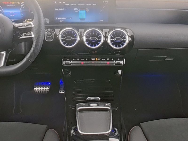 Fahrzeugabbildung Mercedes-Benz CLA 250 e SB AMG+*Pano*HUD*Distronic*Night*360°