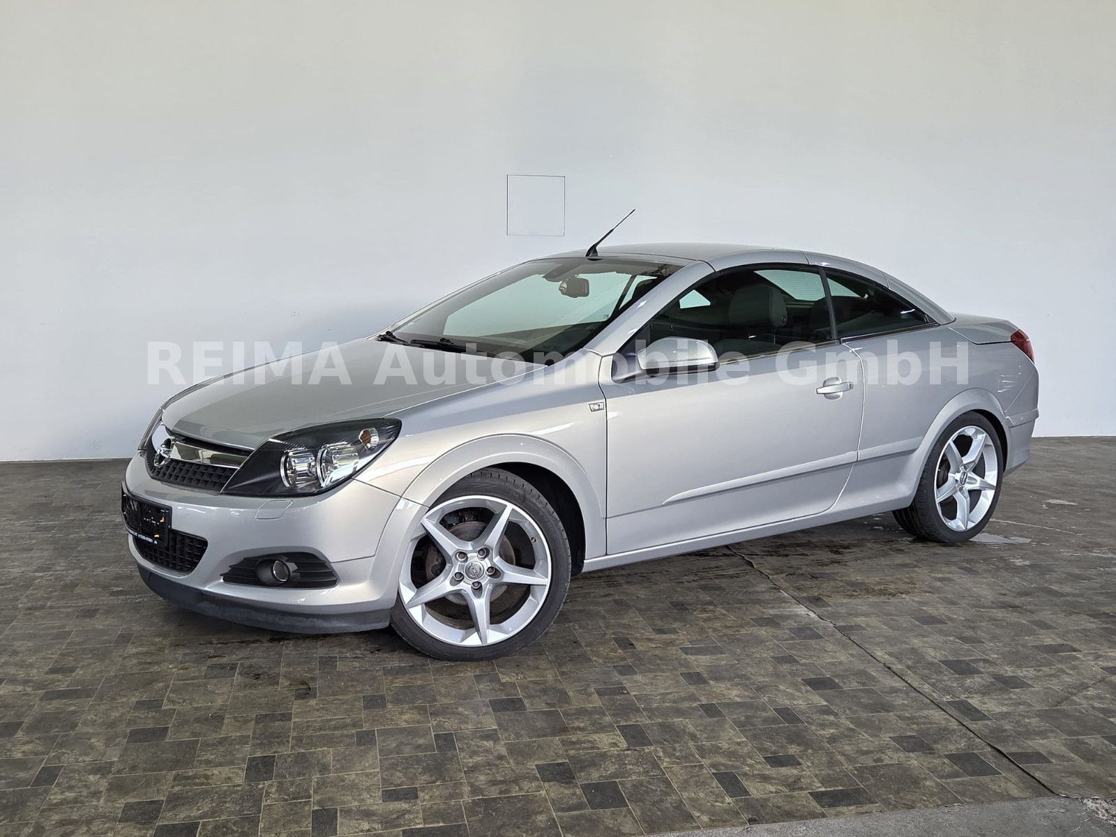 Fahrzeugabbildung Opel Astra 1,8i  H Twin Top Edition