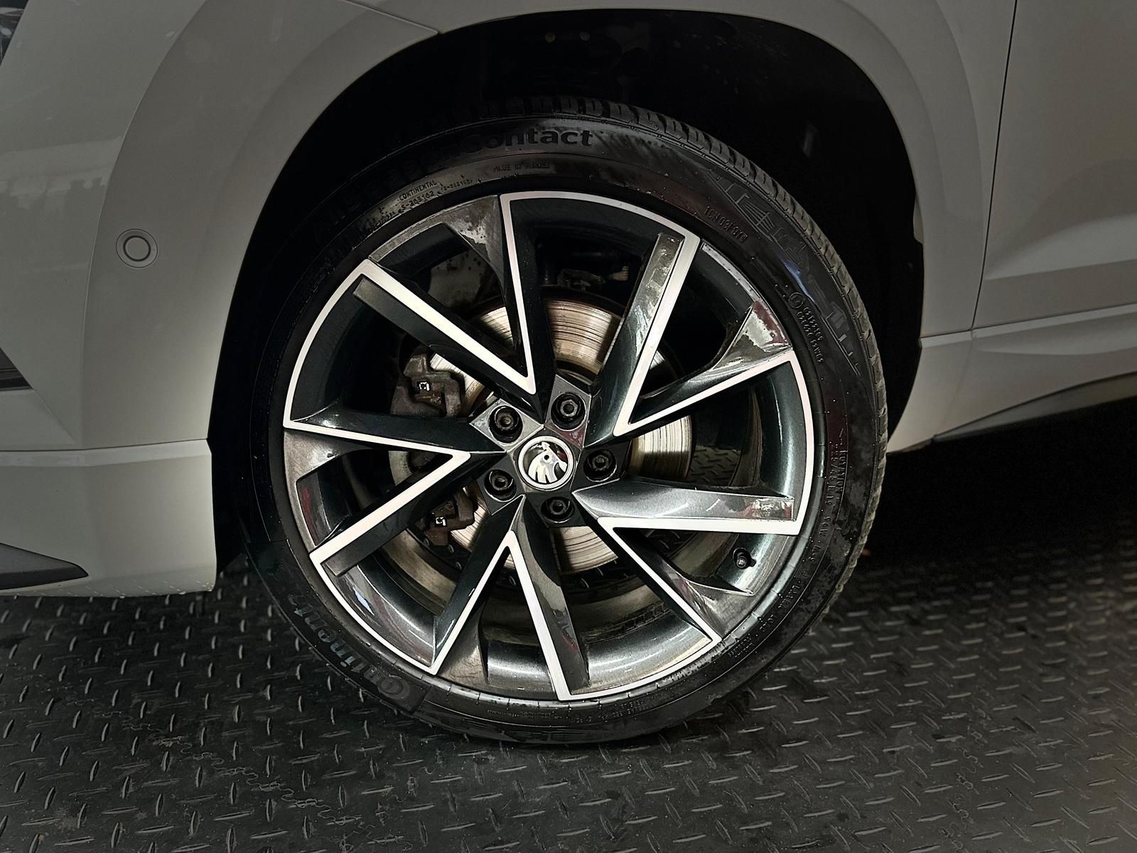 SKODA Karoq 2.0TSI SPORTLINE 4x4* LED#AHK#PANO#SH#KEYL - Image 9