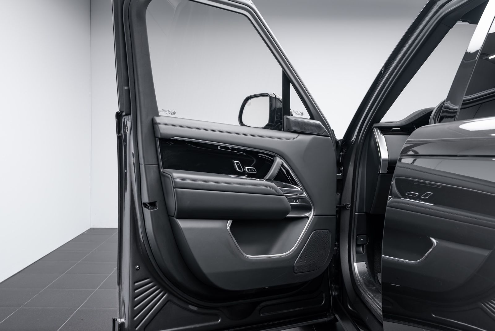 Fahrzeugabbildung Land Rover Range Rover HSE SHADOW/PANO/STANDHZG.